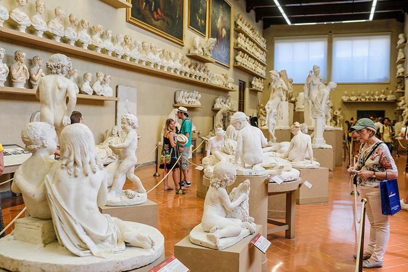 florence-italy-june-2018-visitors-museum